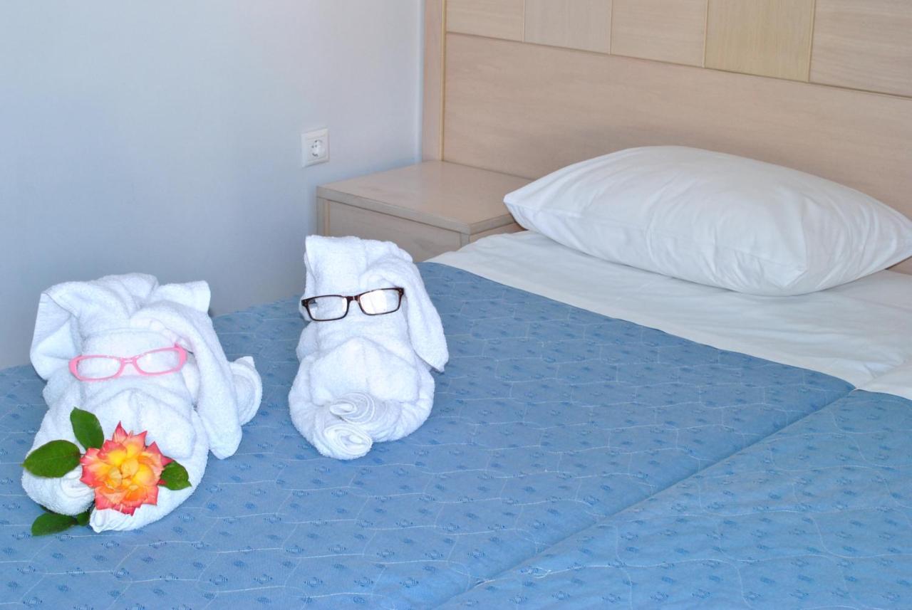 Hotel Aris Толон Экстерьер фото