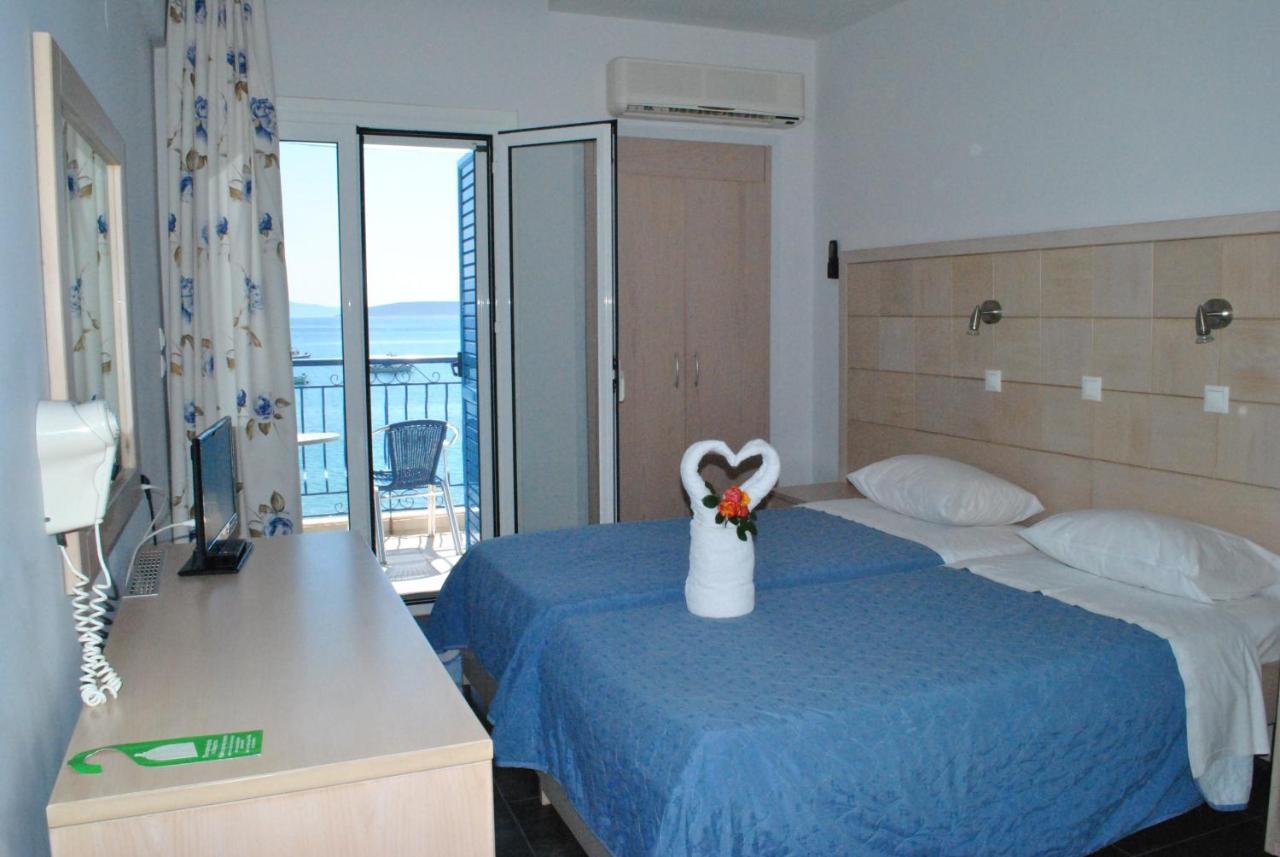 Hotel Aris Толон Экстерьер фото